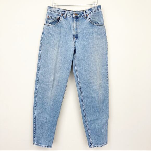 Vintage Levi’s 560 High Waisted Mom Jeans - Picture 3 of 11